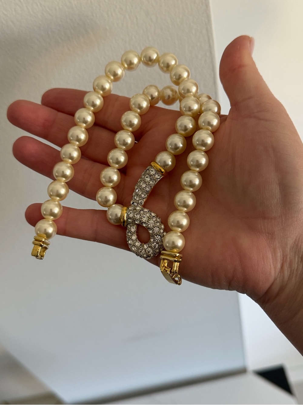 Pearl Necklace with Rhinestone Loop - Picture 5 of 9